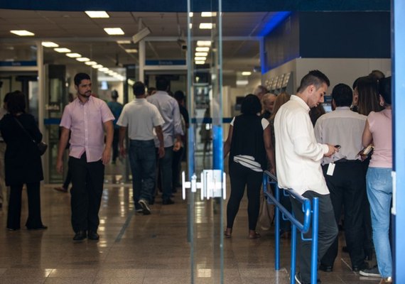 Bancos fecham no feriado de amanhã em todo o país