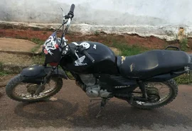 Homem é preso após ser encontrado com moto roubada