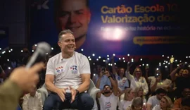 Renan Filho reúne setor da saúde para discutir propostas em Maceió