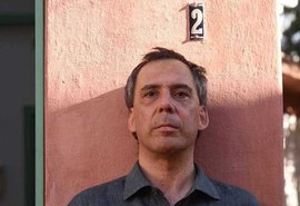 Arnaldo Antunes faz manifesto poético contra Bolsonaro