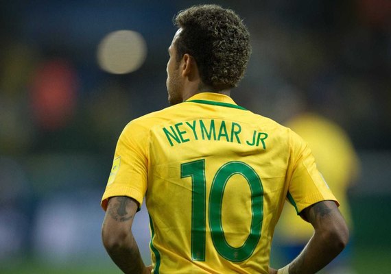 Ideia é ter Neymar 100% na apresentação para a Copa, diz médico