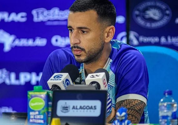 Camacho reafirma foco no CSA e descarta sondagem do rival CRB