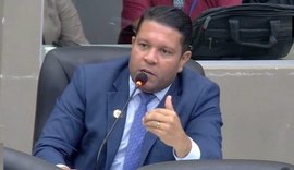 Allan Pierre pede que Prefeitura resolva acúmulo de lixo no Benedito Bentes