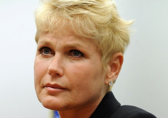 Xuxa recorda em documentário abuso sexual que sofreu na infância