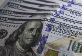 Dólar aproxima-se de R$ 4,80, apesar de bom humor externo