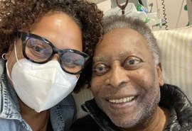 Após boatos que Pelé teria voltado para UTI, filha afirma que ex-jogador está bem