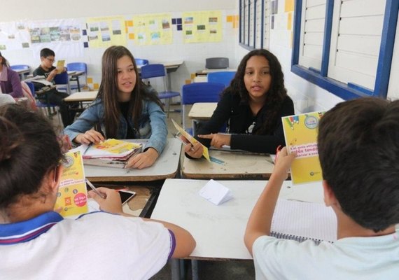 Lista: 30 escolas estaduais alagoanas superam média nacional do IDEB