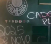Muros da sede do Palmeiras são pichados após goleada sofrida contra o Novorizontino