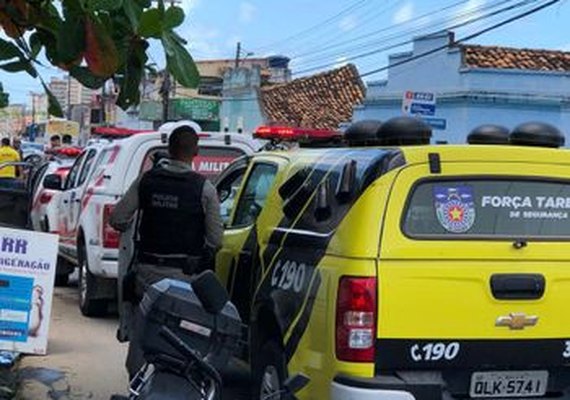 Homem tenta matar mulher atropelada