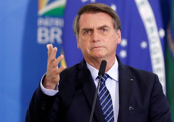 'E daí? Lamento. Quer que eu faça o quê?', diz Bolsonaro sobre mortes
