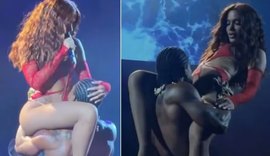 Anitta faz performace 'sexual' na sua turner equilibrivm