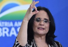 Ministra Damares quer proibir Lindinhas, filme da Netflix, acusando-o de sexualizar crianças