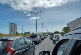 Obras na Avenida Gustavo Paiva causam congestionamentos na região