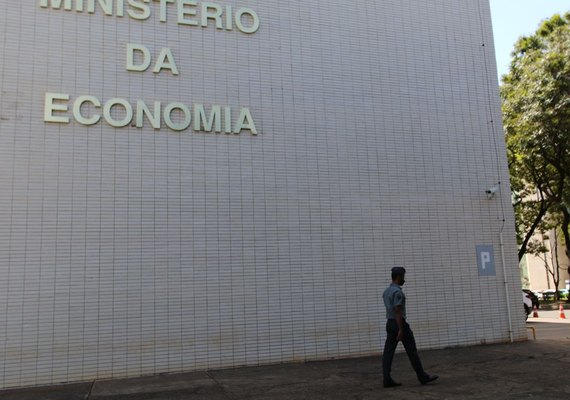 Brasil começará a reduzir IOF cambial ainda este ano