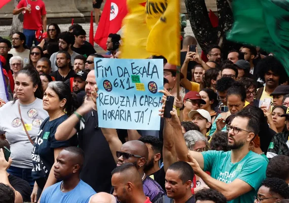 Seis em cada 10 brasileiros apoiam a redução da jornada de trabalho