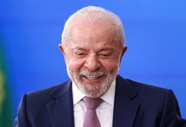 Quaest mostra Flávio Bolsonaro com 45% e Lula com 44% no segundo turno