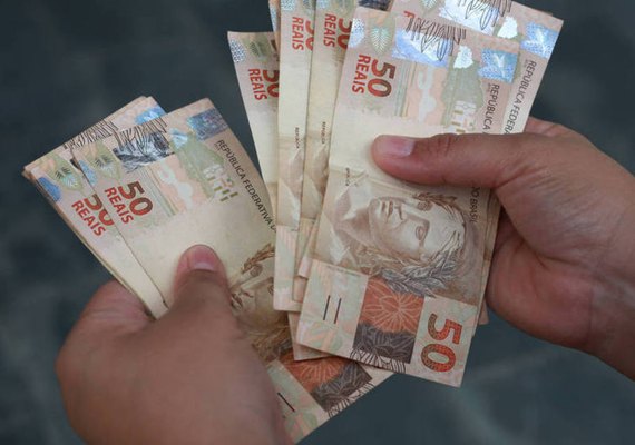 Mega-sena acumula e pode pagar R$ 31 milhões quarta-feira