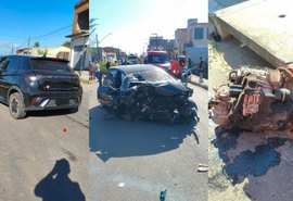 Motorista perde controle, atropela mulher e bate em árvore em Penedo