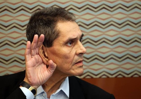 'Pederasta' e 'cachorro do Supremo' foram os nomes dados por Roberto a  Moraes e a Barroso