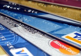 Crise do rotativo leva governo Lula a rever regras do cartão de crédito