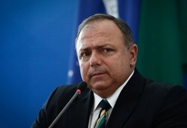 Pazuello presta depoimento à PF em inquérito que investiga Bolsonaro