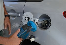 Petrobras anuncia aumento da gasolina e do diesel em refinarias