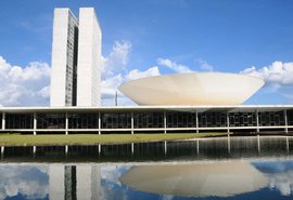 Deputados reclamam da ausência do governo Federal em audiência pública