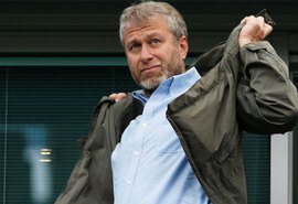 Abramovich chega a Moscou e governo Espanhol confisca mais ativos dele