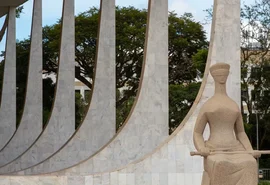 Ministros do STF buscam consenso sobre responsabilização das redes