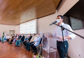 JHC participa da entrega de equipamento no HU e destaca avanços na saúde