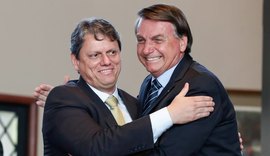 Mudança de rumo exibe caráter oportunista de Tarcísio como 'bolsonarista de ocasião'