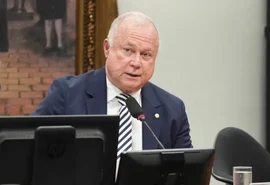 Fim da escala 6x1 entra na pauta da CCJ nesta quarta