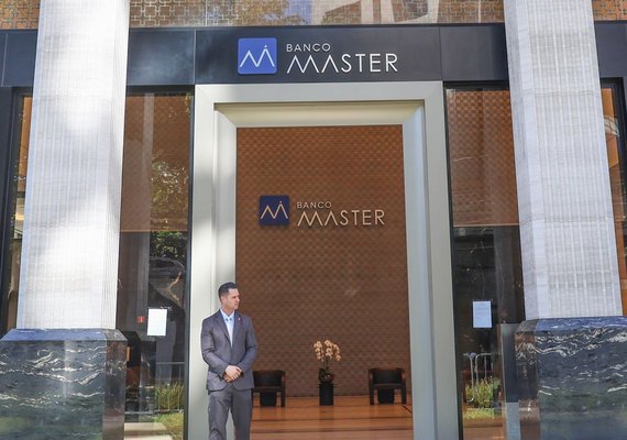 INSS bloqueia transferências ao Banco Master por irregularidades