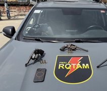 PM desarticula tráfico, apreende armas e recupera motos roubadas em Maceió