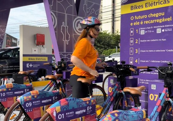 Passeio de bicicleta elétrica é opção de lazer em Maceió neste feriadão