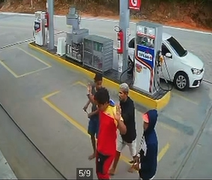 VÍDEO: Criminosos rendem frentista e roubam posto de combustíveis em Branquinha