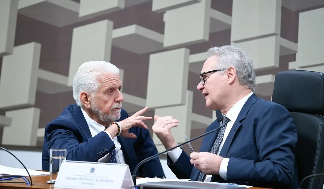 Jaques, o líder, ou Renan, o amigo. Com quem Lula fica na peleja da dosimetria?