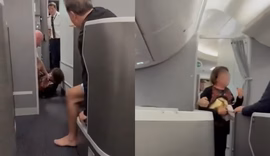 Vídeo: Passageira tenta invadir cabine e é expulsa de voo do Brasil para os EUA