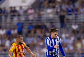 CSA vence e cola no líder na Série D