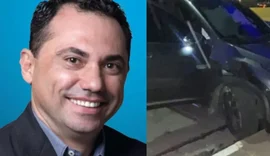 Ex-vereador bate em 3 carros, atropela moto e foge da polícia