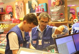 Procon Alagoas realiza fiscalização em mais de 160 lojas para o Dia das Mães