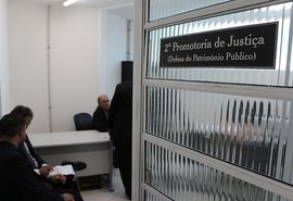 MPE quer anular ato que reajustou salário de vereadores