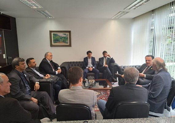 Dirigentes da Unicafes-AL compõem comissão  do Biodiesel em reunião com senador do MT