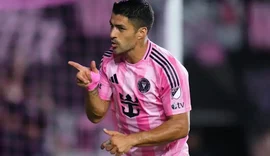 Suárez será convocado por Forlán e retorna à seleção uruguaia, diz jornal
