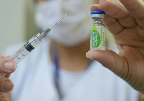 Vacinação contra meningite provoca discórdia política em Maceió; entenda