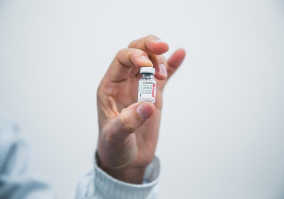 Alagoas recebe mais de 70 mil doses de imunizantes contra Covid-19 nesta terça-feira (28)