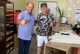 Deputado se reúne com possível candidato de Bolsonaro ao governo
