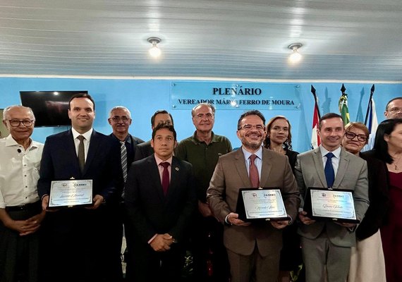 Renan Calheiros prestigia lideranças em Sessão Solene em Cajueiro