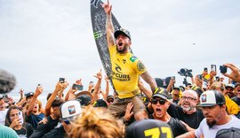 Filipe Toledo conquista título do Circuito Mundial de Surfe