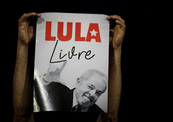 Defesa de Lula faz novo pedido de liberdade ao STF e quer novo relator